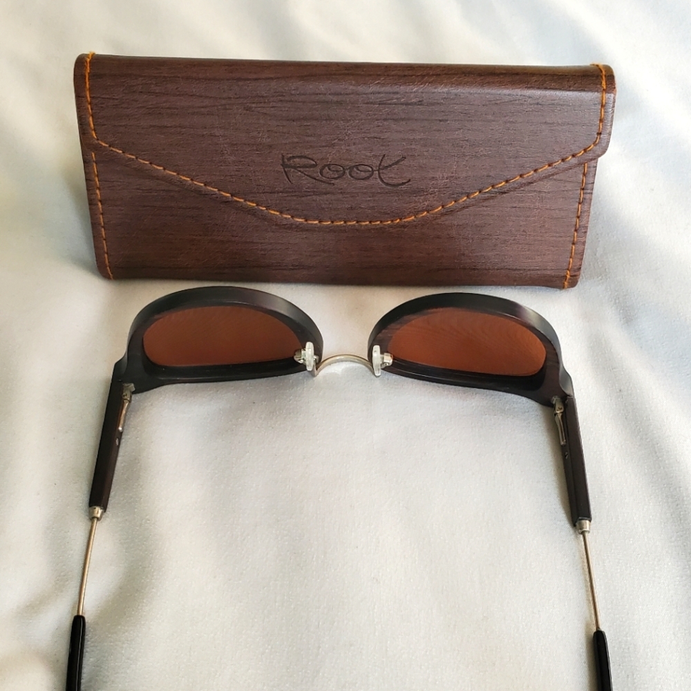 Root Natural Wood Framed 👓 Sunglasses